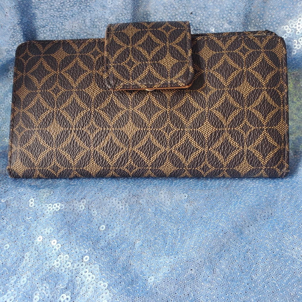 Fossil Brown and Gold Patterned Wallet